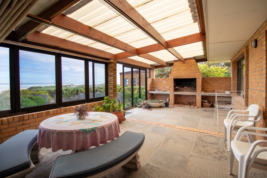 3 Bedroom Property for Sale in Van Riebeeckstrand Western Cape